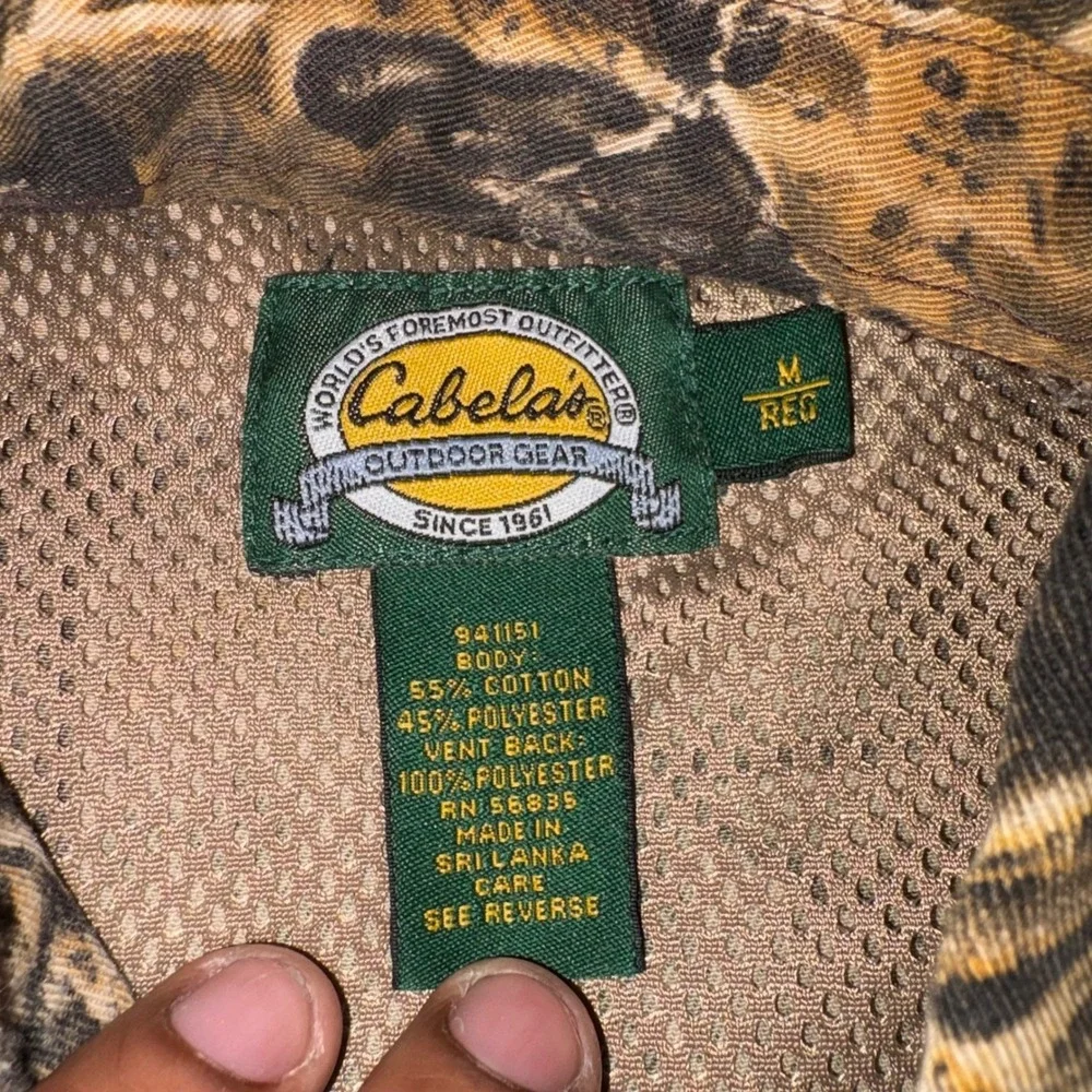 CABELA'S Camo Hunting Shirt Mens M Brown Seclusion 3D Vented Mesh Back Button Up